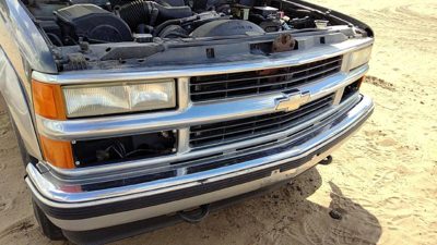 1999 Suburban 1500 Grille Chevy Pewter 11L