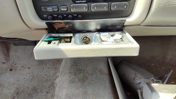 1997-1999 Cadillac Deville Ash Tray Assembly Oem Slide Out Dash 152 Neutral — photo 2