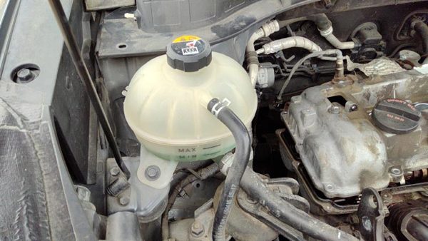 2016-2021 Hyundai Tucson Coolant Reservoir Radiator Overflow Tank Bottle Oem — photo 1