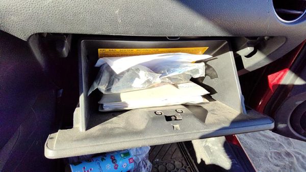 03-06 Mitsubishi Outlander Glove Box Assembly Complete Door With Latch Oem Black — photo 4
