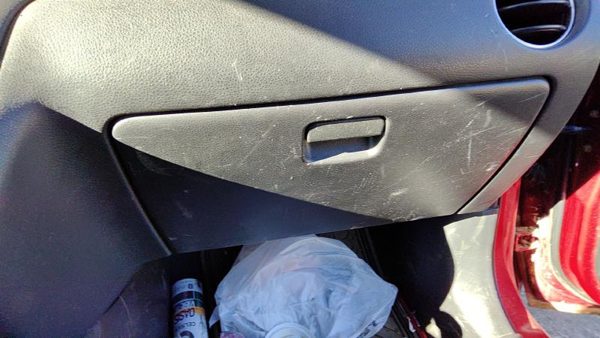 03-06 Mitsubishi Outlander Glove Box Assembly Complete Door With Latch Oem Black — photo 3
