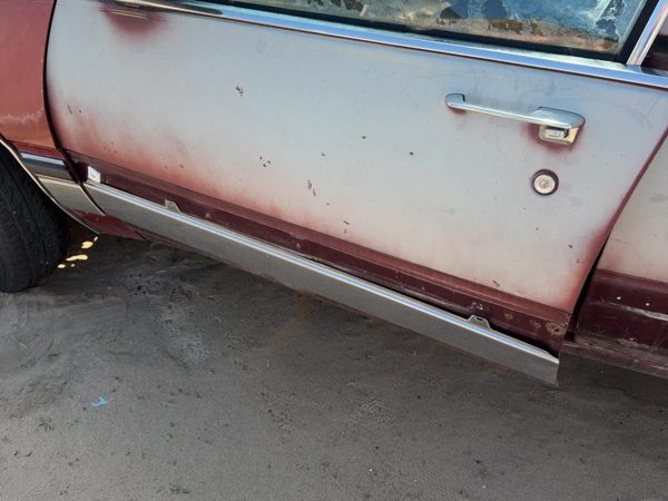 1987 Buick Electra Front Door LH Red — photo 2