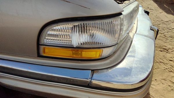 91-96 Park Ave Ultra Passenger Right Front Turn Signal Light Lamp Fender Mounted — photo 4