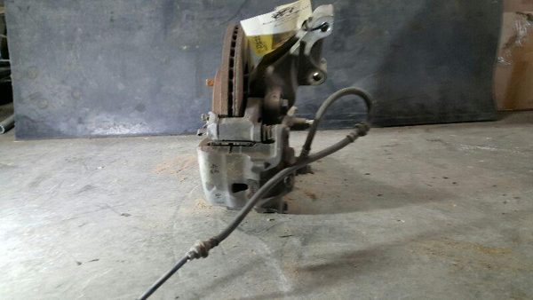 2007 Nissan Altima Spindle Knuckle Front RH Passenger Right Spindle/knuckle — photo 4