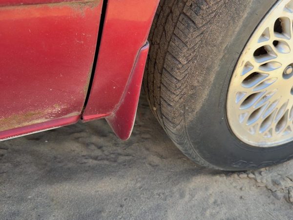 1996-2000 Chrysler Town & Country Passenger Right Front Mud Flap — photo 2