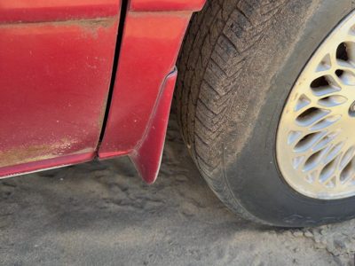 1996-2000 Chrysler Town & Country Passenger Right Front Mud Flap