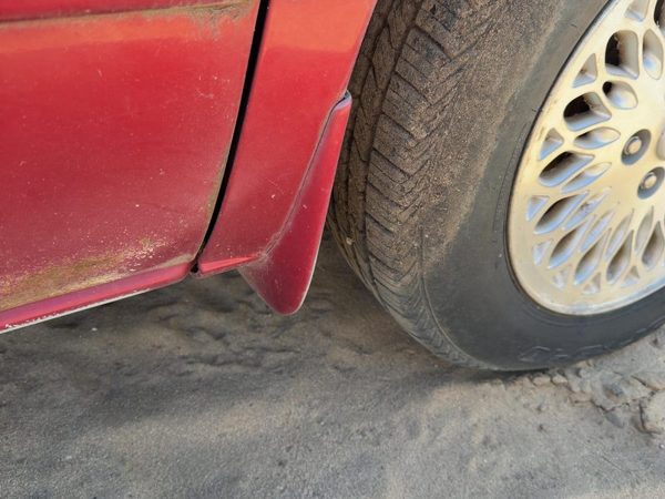 1996-2000 Chrysler Town & Country Passenger Right Front Mud Flap — photo 3