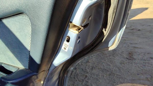 1988-1991 Honda Civic Passenger Right Rear Door Latch With Rods/Cables Oem Back — photo 1