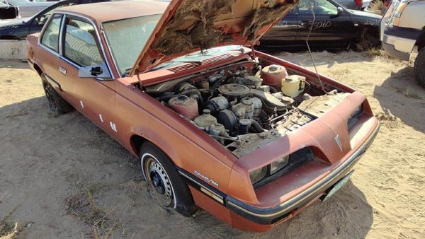 1985 Pontiac Sunbird — vehicle photo 2