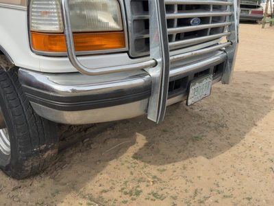 1993-1997 Ford F250 Front Bumper With Brackets Assembly Oem Ftf250