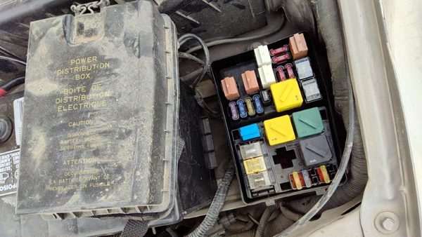 1997 Ford Contour Engine Fuse Box Power Distribution Panel Oem 2.0L — photo 4