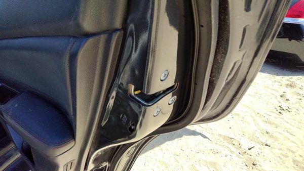 2015-2016 Subaru Wrx Passenger Right Rear Door Latch With Rods/Cables Oem Back — photo 3