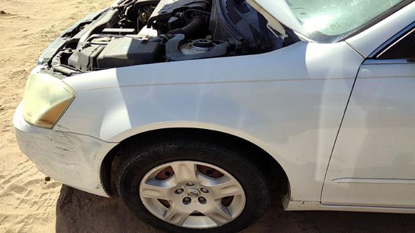 2002-2006 Nissan Altima Driver Left Front Fender Oem White Qx3 631138J030 — photo 2