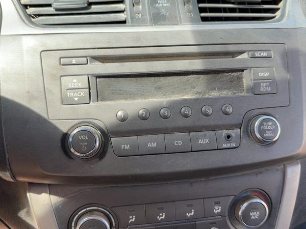 2014 Nissan Sentra Audio & Visual Equip.(radio) — photo 1