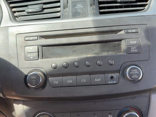 2014 Nissan Sentra Audio & Visual Equip.(radio) — photo 3