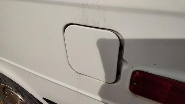 1992-1996 Gmc Van 3500 Fuel Tank Door With Hinge Gas Lid Oem Filler White — photo 4