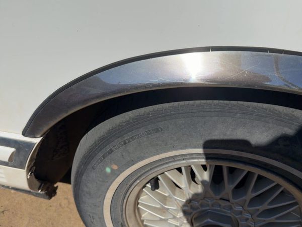 90-94 Town Car Passenger Right Front Wheel Flare Moulding Oem Fender White Wt — photo 5