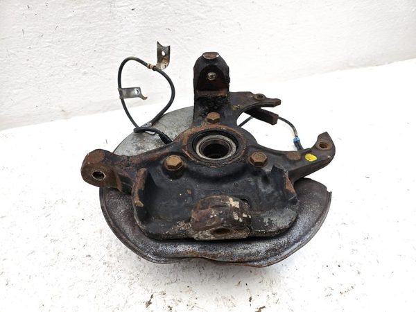 90-97 Chevy S10 Blazer Passenger Right Front Spindle Knuckle With Wheel Hub 4X4 — photo 5