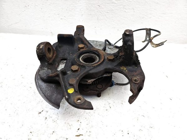 90-97 Chevy S10 Blazer Passenger Right Front Spindle Knuckle With Wheel Hub 4X4 — photo 6