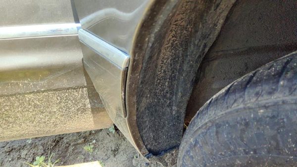 97-05 Buick Park Ave Passenger Right Moulding From Fender Trim Strip Brown 76U — photo 2