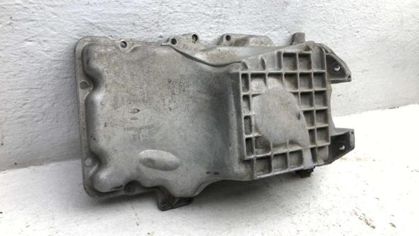 1996-2005 Ford Taurus Engine Oil Pan With Good Drain Plug Oem 3.0L Dohc — photo 2