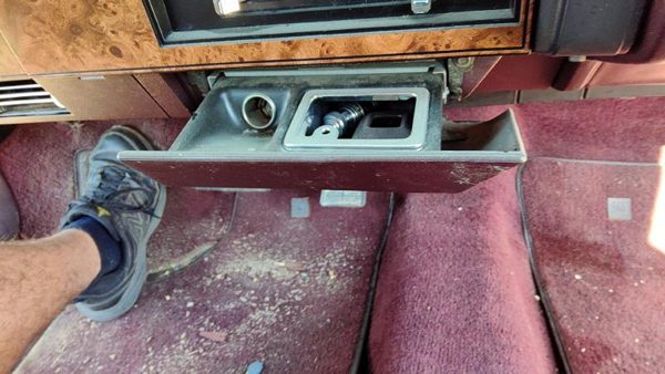 1982-1996 Buick Century Ash Tray Assembly Oem Slide Out Dash Red — photo 2