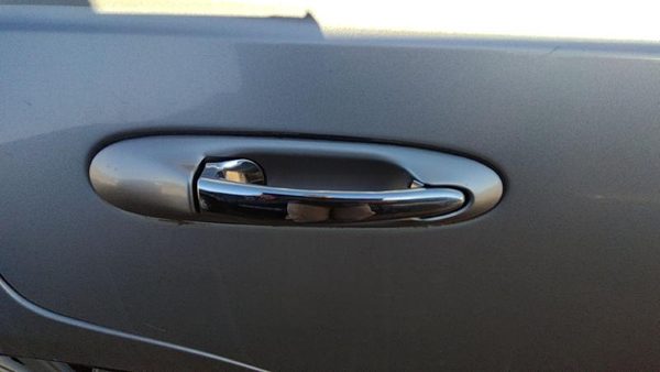2003-2011 Lincoln Town Car Passenger Right Rear Outside Door Handle Back Silver — photo 1