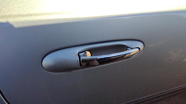 2003-2011 Lincoln Town Car Passenger Right Rear Outside Door Handle Back Silver — photo 3