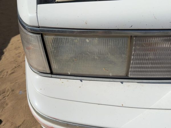 1994 Lincoln Town Car Headlamp Assembly RH — photo 4