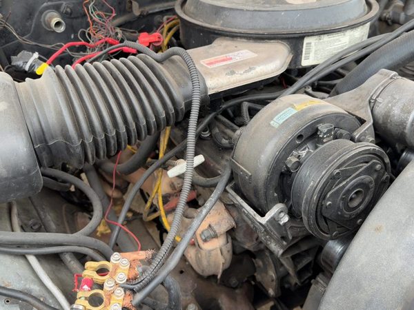 1988-1995 Chevrolet K1500 Passenger Valve Cover 5.7L — photo 1