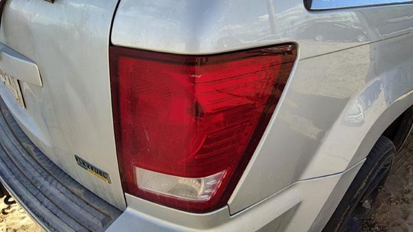 2007-2010 Jeep Grand Cherokee Passenger Right Tail Light Brake Lamp Oem Rear — photo 2