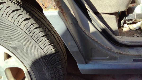 01 Jeep Grand Cherokee Passenger Right Rear Moulding On Quarter Panel Ps5 Silver — photo 1