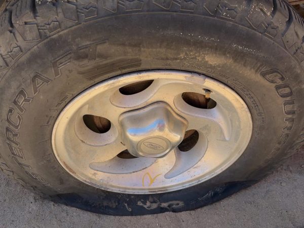 95-98 Ford Ranger 15" Aluminum Wheel Oem Factory Rim #2 15X7 4X4 5-Ovals Silver — photo 1