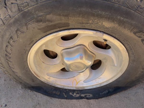95-98 Ford Ranger 15" Aluminum Wheel Oem Factory Rim #2 15X7 4X4 5-Ovals Silver — photo 2