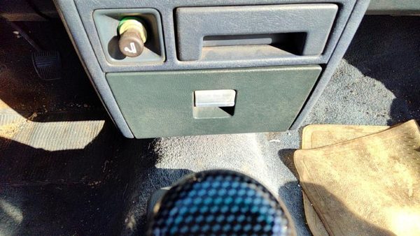1985-1986 Toyota Camry Center Dash Lower Cubby Glove Box Oem Blue — photo 1