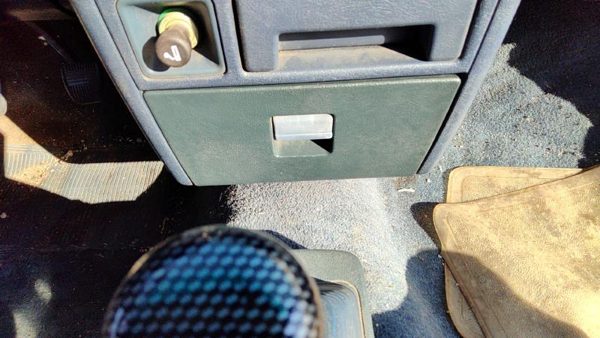 1985-1986 Toyota Camry Center Dash Lower Cubby Glove Box Oem Blue — photo 2