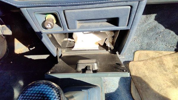1985-1986 Toyota Camry Center Dash Lower Cubby Glove Box Oem Blue — photo 6