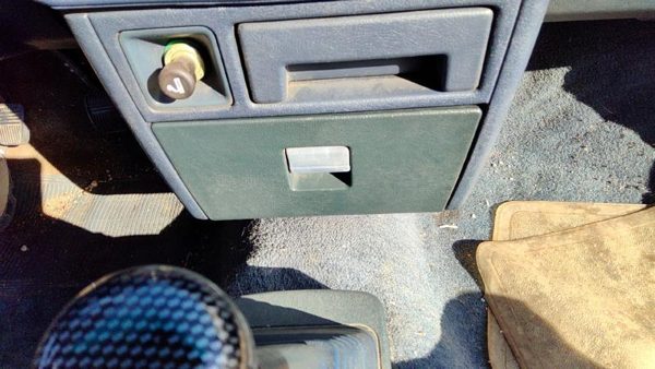 1985-1986 Toyota Camry Center Dash Lower Cubby Glove Box Oem Blue — photo 3