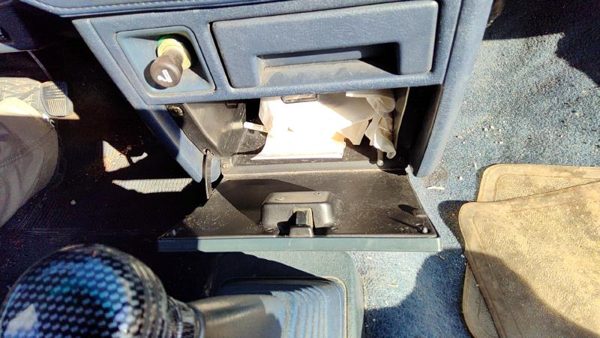 1985-1986 Toyota Camry Center Dash Lower Cubby Glove Box Oem Blue — photo 7