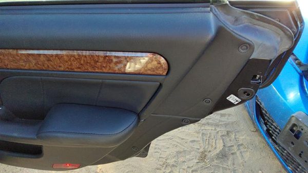 01-05 Xg350 Passenger Right Rear Door Trim Panel With Switches Back Black — photo 2