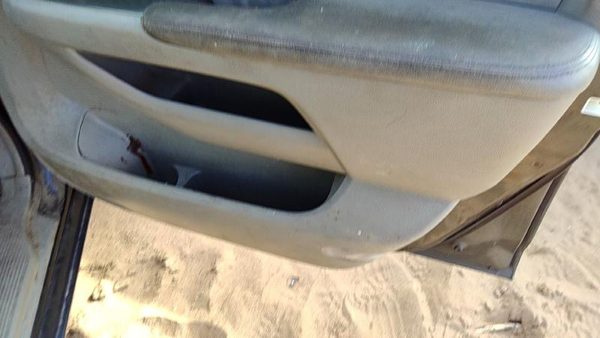 2005-2007 Honda Odyssey Passenger Right Front Door Trim Panel With Switches Gray — photo 8