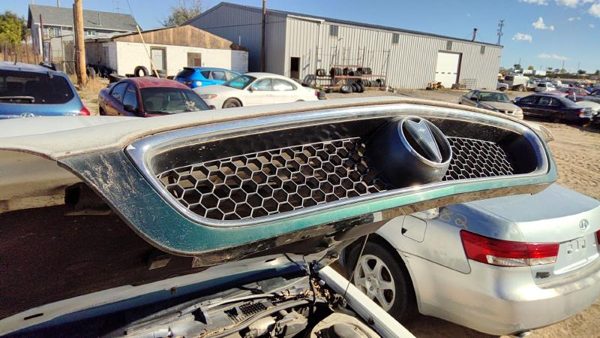 1993-1995 Pontiac Bonneville Front Grille Assembly Oem 25615570 — photo 3