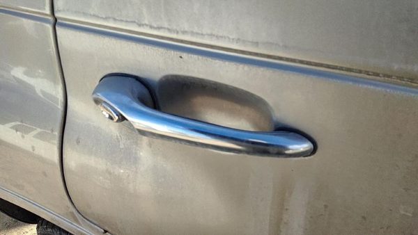 2002 Chrysler PT Cruiser Outside Door Handle RH — photo 2