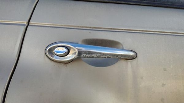 2002 Chrysler PT Cruiser Outside Door Handle RH — photo 4