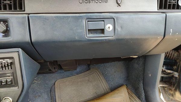 1989 Olds Cutlass Calais Glove Box Assembly Complete Door With Latch OEM Blue 2 — photo 3