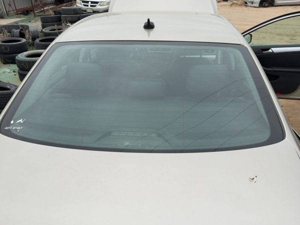 2011-2018 Vw Jetta Back Glass Rear Window Oem 5C6845051 — photo 4