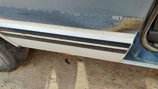 94 Chevy S10 Blazer Passenger Right Rear Moulding From Door Oem Back Trim Strip — photo 4