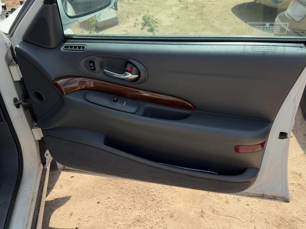 04-05 Buick Lesabre Passenger Right Front Door Trim Panel With Switches Gray 93C — photo 1