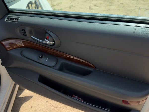 04-05 Buick Lesabre Passenger Right Front Door Trim Panel With Switches Gray 93C — photo 7
