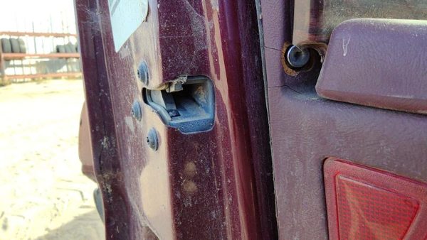 1992-1999 Buick Lesabre Driver Left Front Door Latch With Rods/Cables Oem — photo 3